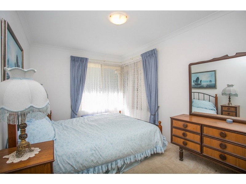 21 Saint Helens Grove, Landsdale WA 6065