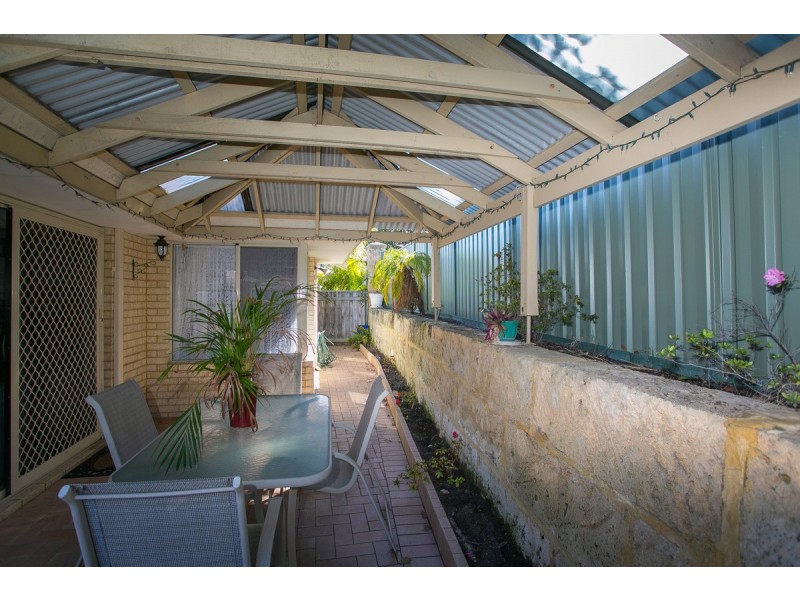 21 Saint Helens Grove, Landsdale WA 6065