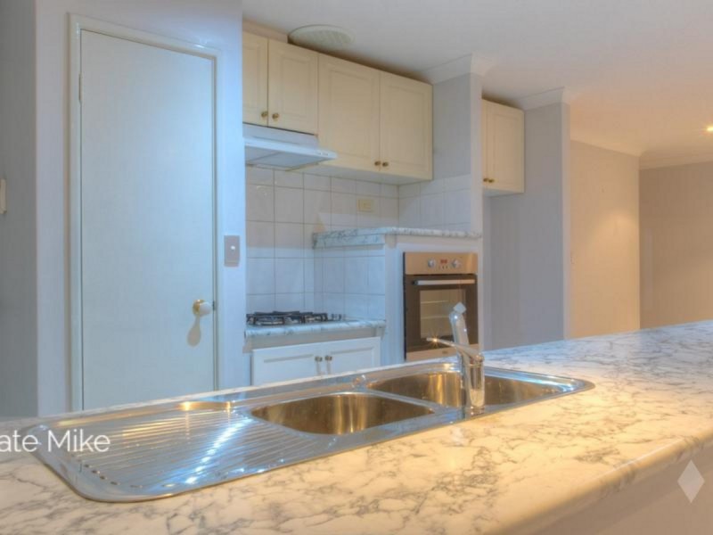 9 Monash Circle, Marangaroo WA 6064