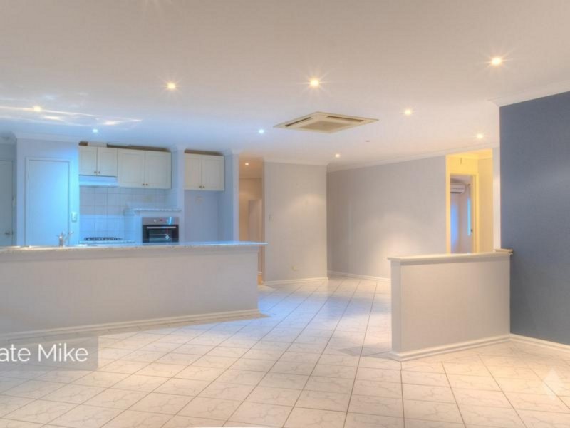 9 Monash Circle, Marangaroo WA 6064