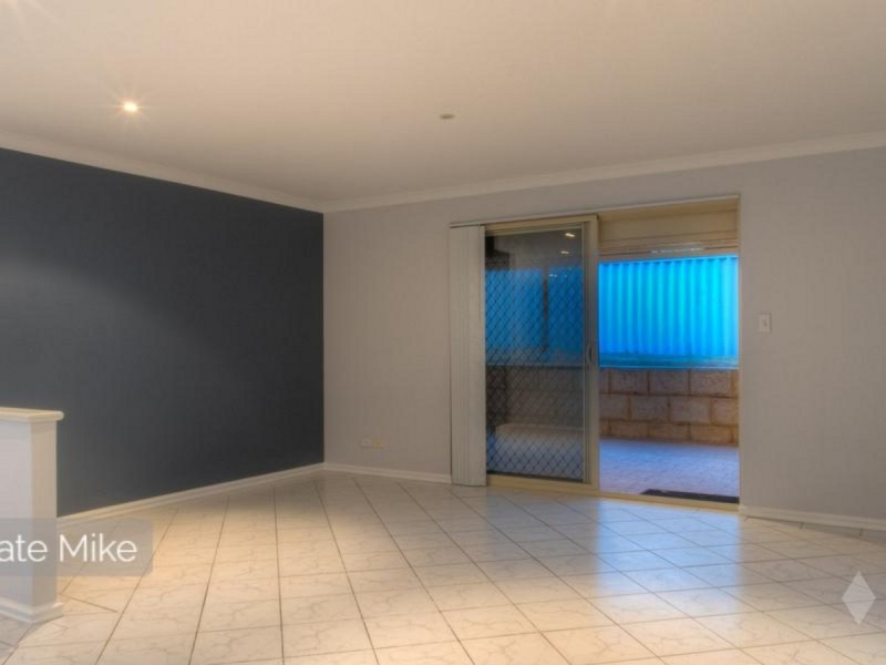 9 Monash Circle, Marangaroo WA 6064