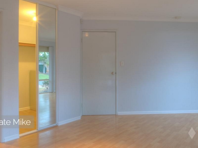 9 Monash Circle, Marangaroo WA 6064