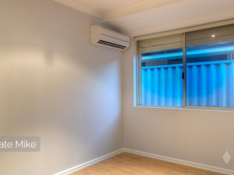 9 Monash Circle, Marangaroo WA 6064