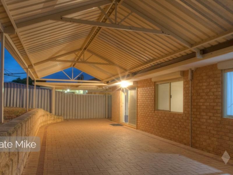 9 Monash Circle, Marangaroo WA 6064