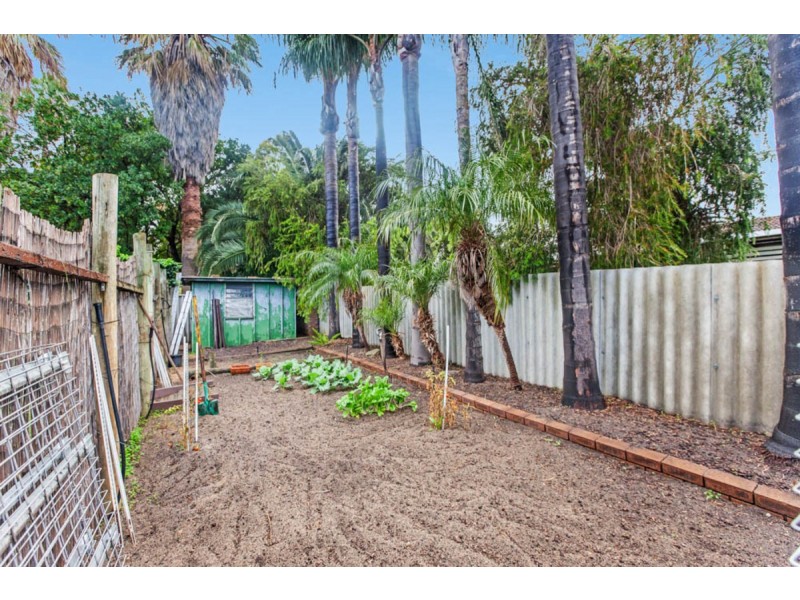 22 Gribble Avenue, Armadale WA 6112