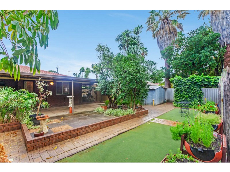 22 Gribble Avenue, Armadale WA 6112