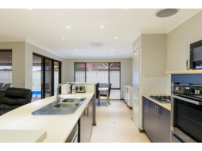 29 Toledo Circuit, Port Kennedy WA 6172