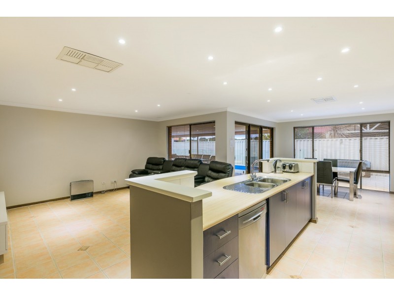 29 Toledo Circuit, Port Kennedy WA 6172