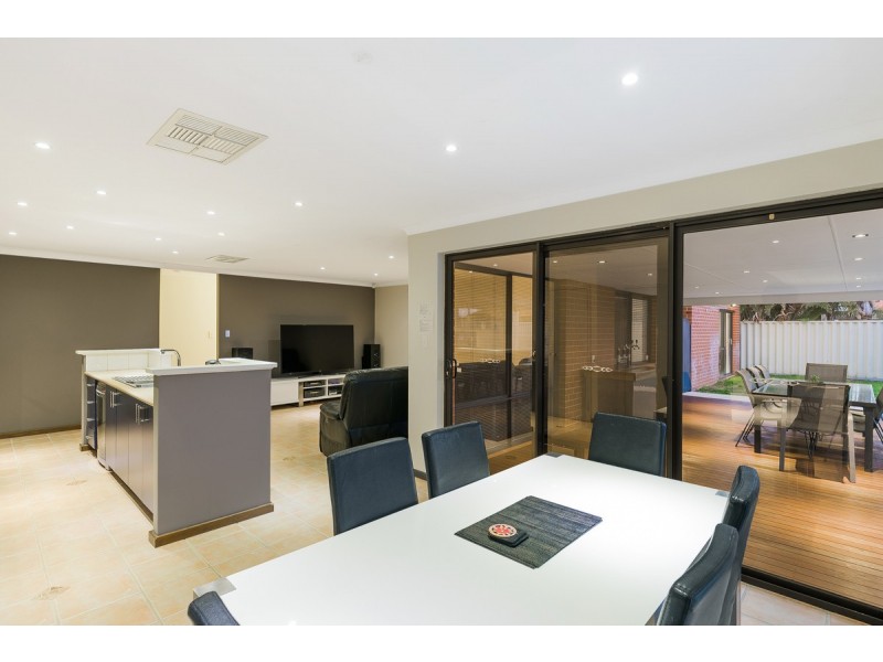 29 Toledo Circuit, Port Kennedy WA 6172