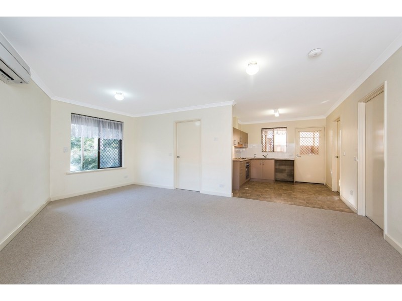 8/86 Mills Road West, Martin WA 6110