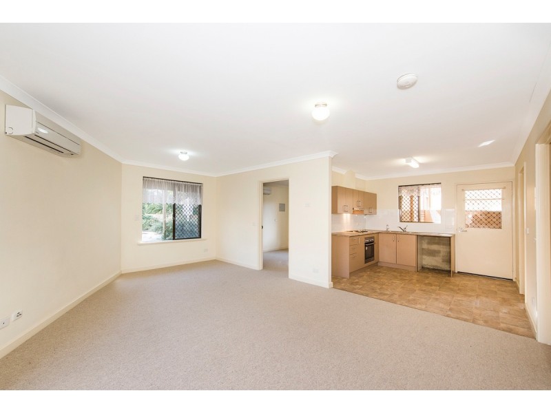 8/86 Mills Road West, Martin WA 6110