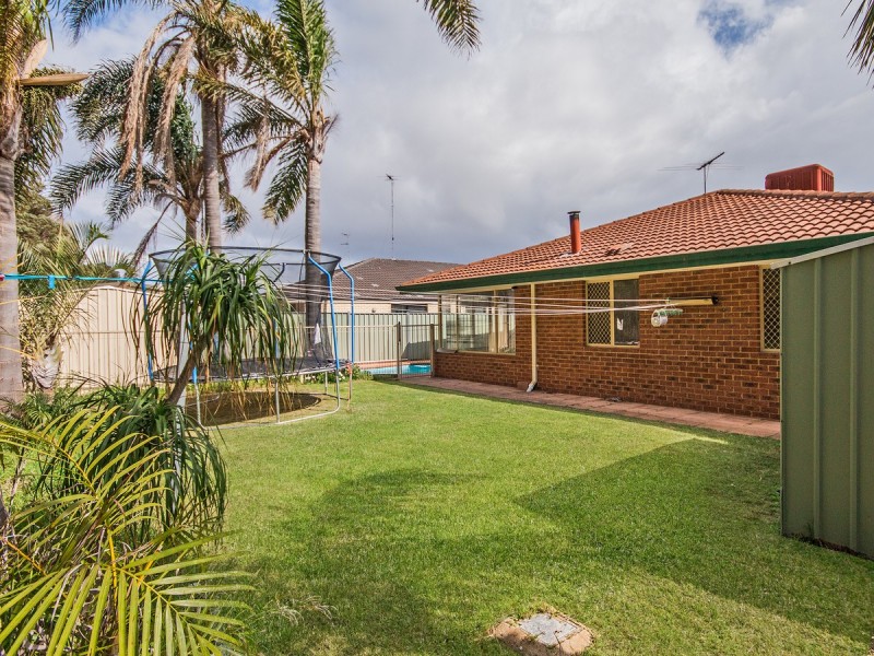 39 Sunningdale Chase, Meadow Springs WA 6210