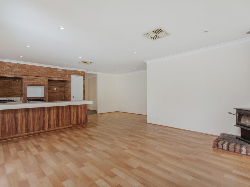 39 Sunningdale Chase, Meadow Springs WA 6210