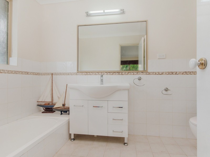 39 Sunningdale Chase, Meadow Springs WA 6210