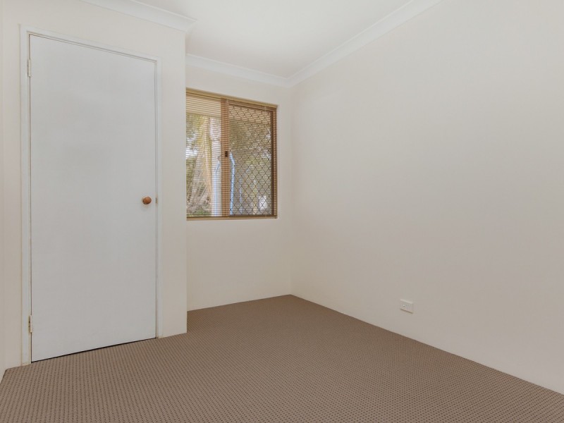 39 Sunningdale Chase, Meadow Springs WA 6210