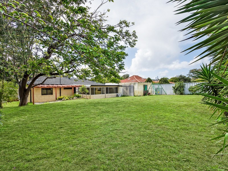 82 Camberwarra Drive, Craigie WA 6025