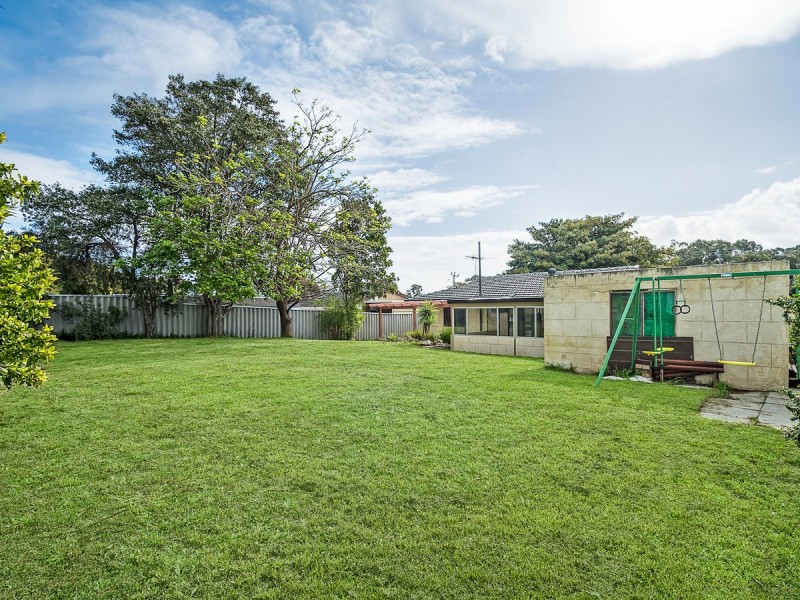 82 Camberwarra Drive, Craigie WA 6025