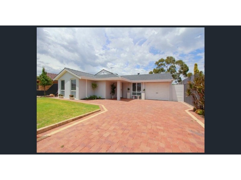 22 Grebe Street, Stirling WA 6021