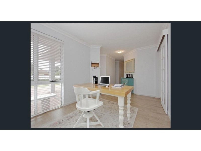 22 Grebe Street, Stirling WA 6021