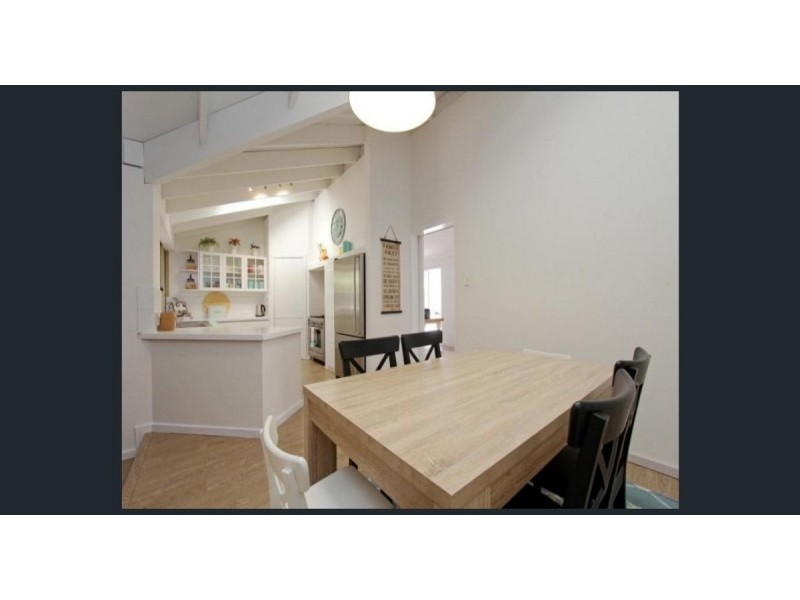 22 Grebe Street, Stirling WA 6021