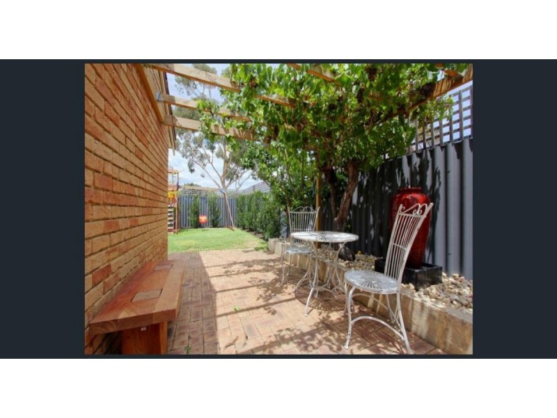 22 Grebe Street, Stirling WA 6021