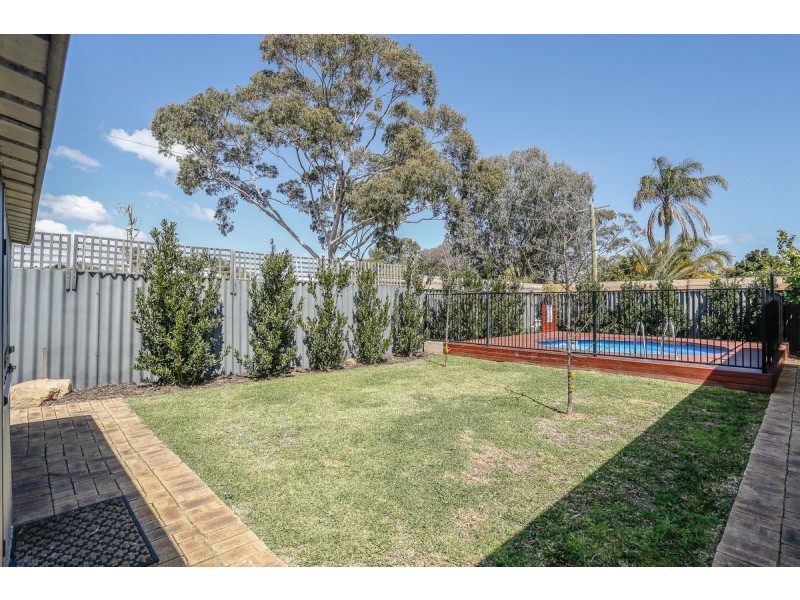 22 Grebe Street, Stirling WA 6021