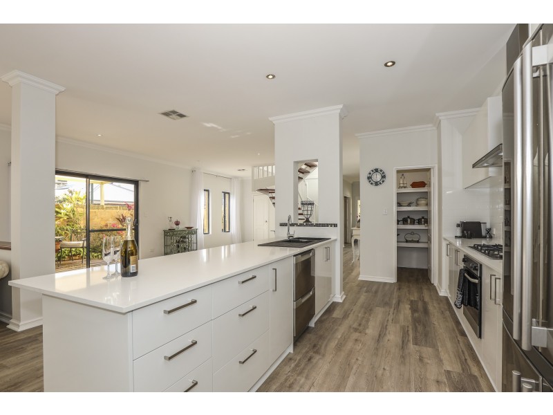 6 Privet Lane, Stirling WA 6021