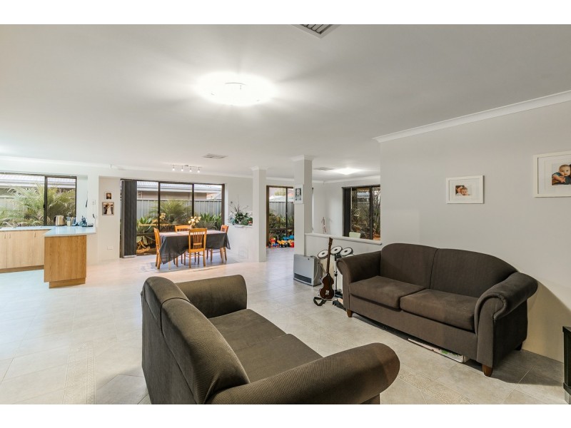 7 Sunbury Link, Wellard WA 6170