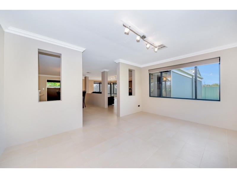 9 Jolly Rambler Boulevard, Ravenswood WA 6208