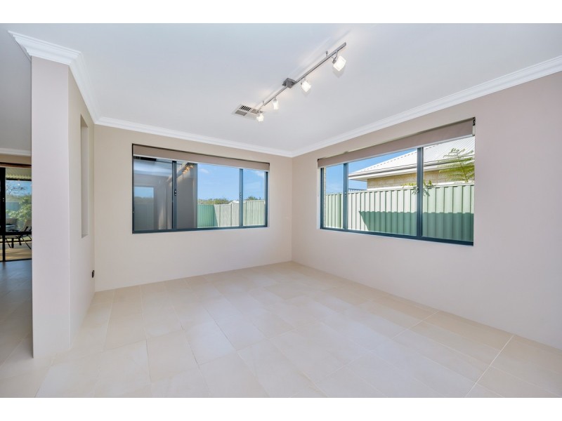 9 Jolly Rambler Boulevard, Ravenswood WA 6208