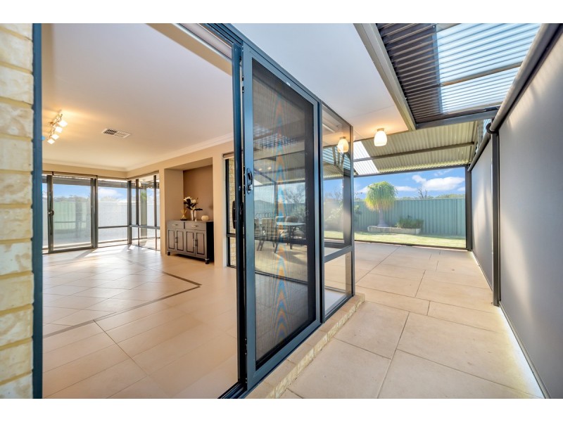 9 Jolly Rambler Boulevard, Ravenswood WA 6208