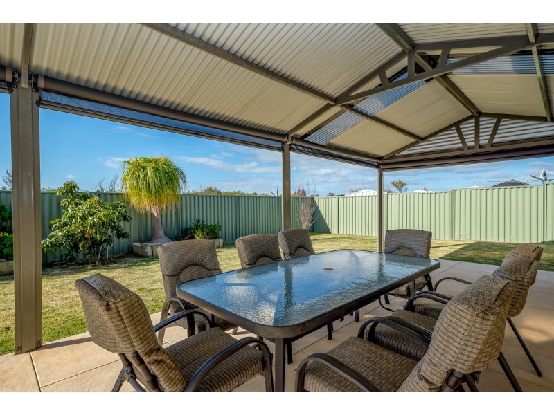 9 Jolly Rambler Boulevard, Ravenswood WA 6208