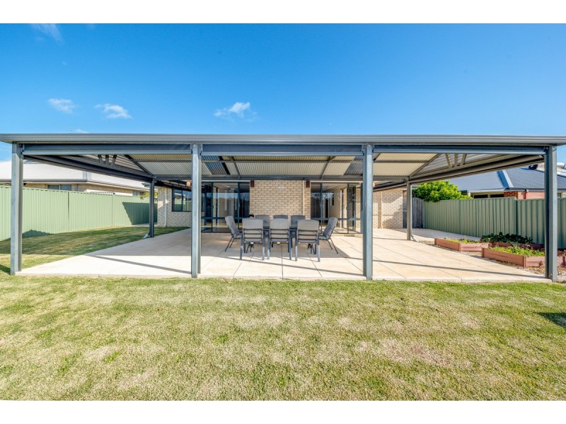 9 Jolly Rambler Boulevard, Ravenswood WA 6208