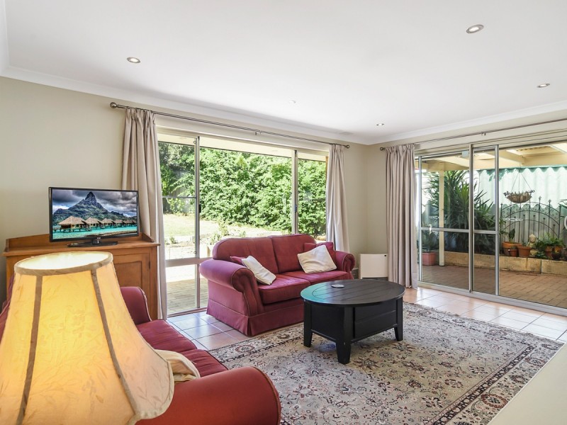 3 Carwoola Circle, Carramar WA 6031