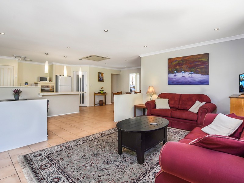 3 Carwoola Circle, Carramar WA 6031