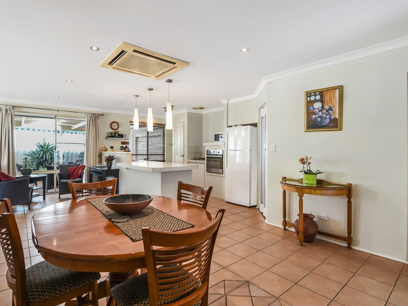 3 Carwoola Circle, Carramar WA 6031