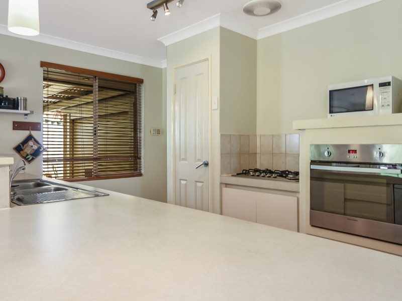 3 Carwoola Circle, Carramar WA 6031