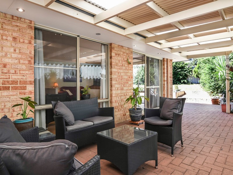 3 Carwoola Circle, Carramar WA 6031