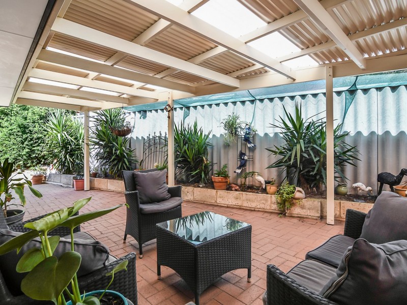 3 Carwoola Circle, Carramar WA 6031