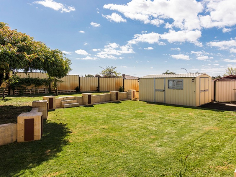 41 Roscommon Crescent, Orelia WA 6167