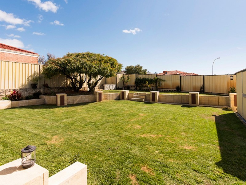 41 Roscommon Crescent, Orelia WA 6167