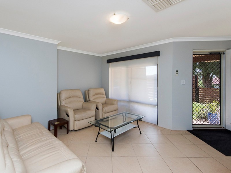 41 Roscommon Crescent, Orelia WA 6167
