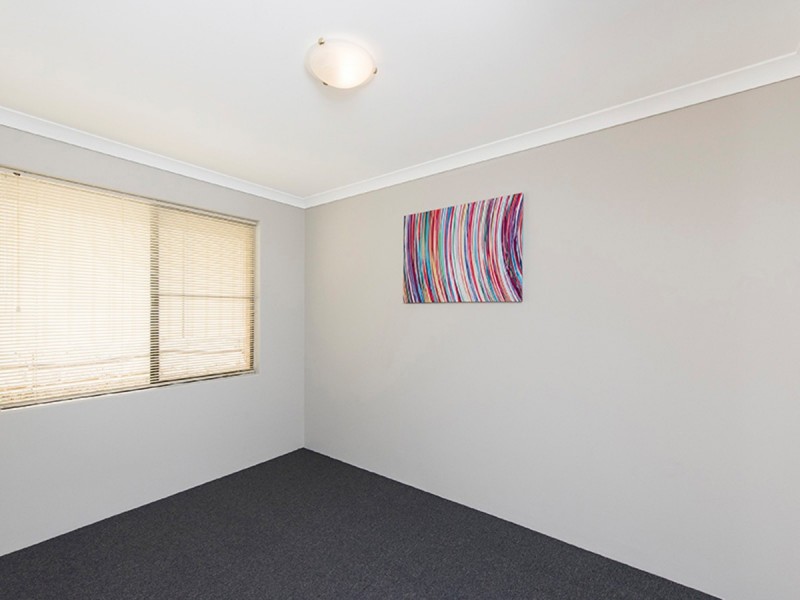 41 Roscommon Crescent, Orelia WA 6167