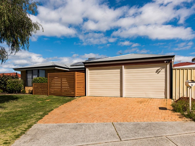 41 Roscommon Crescent, Orelia WA 6167