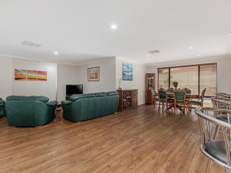 13 San Cristobal Gardens, Secret Harbour WA 6173