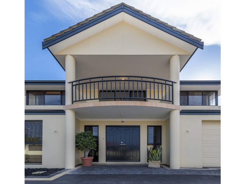 13 San Cristobal Gardens, Secret Harbour WA 6173