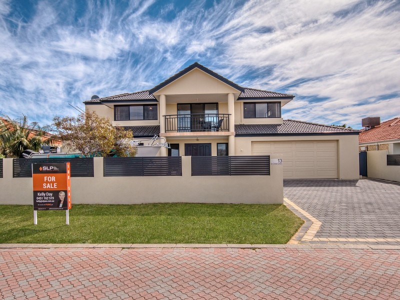 13 San Cristobal Gardens, Secret Harbour WA 6173