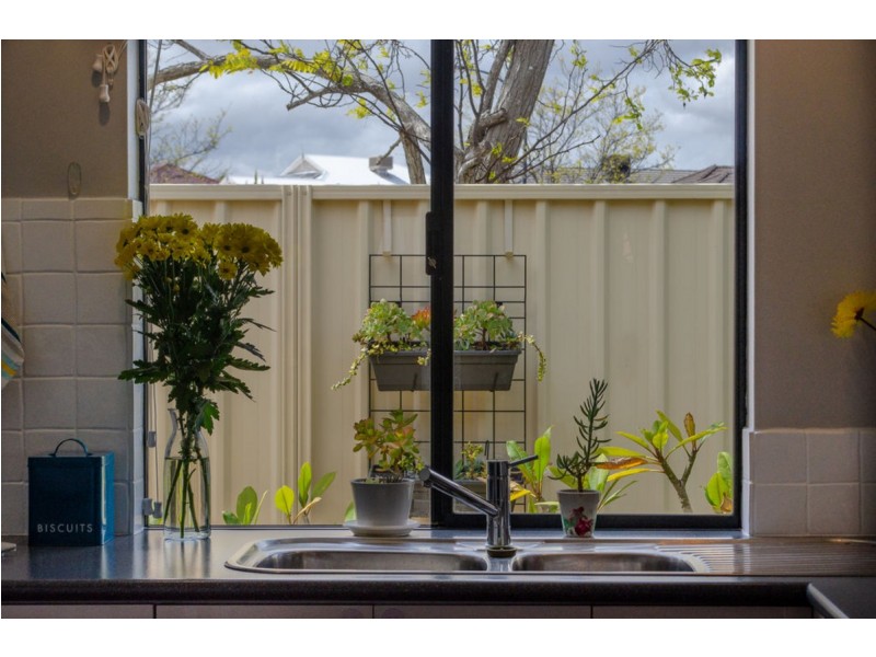 17 Brightlands Circuit, Carramar WA 6031