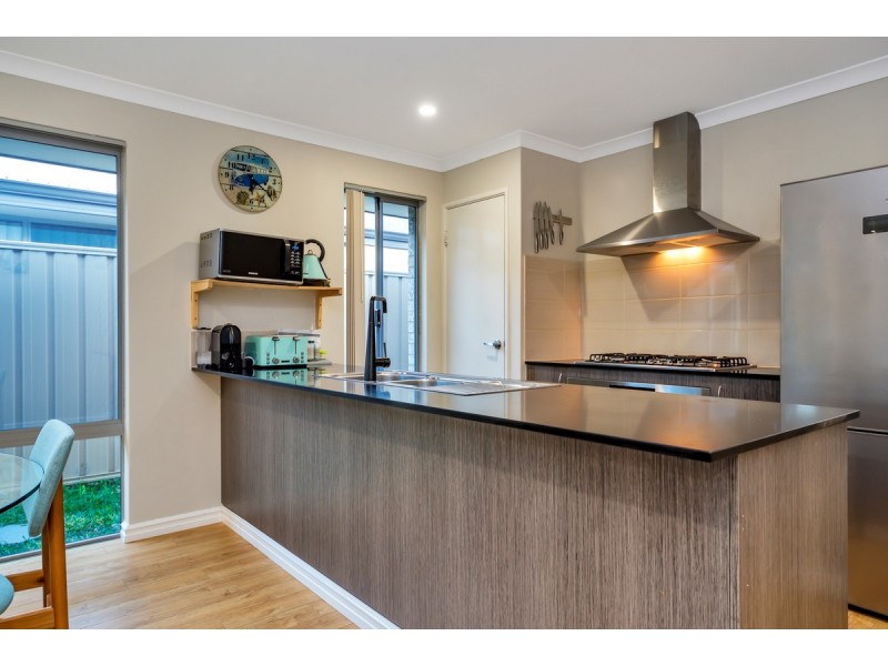 16 Baroness Road, Baldivis WA 6171