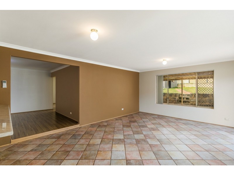5 Burrows Place, Parmelia WA 6167